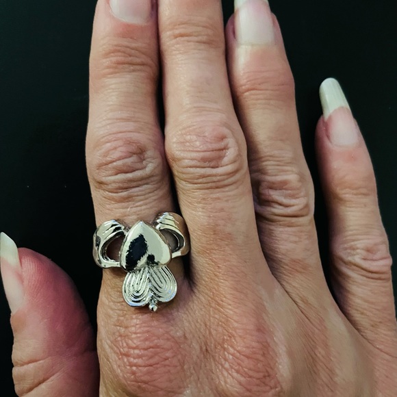 Size 5 Claddagh Silver Ring NEW - Picture 9 of 11